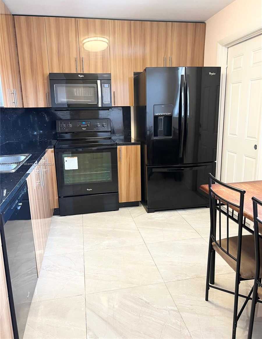 Small Image of 219 NORTH EAST 14TH AVE #401, Hallandale Beach Number 5