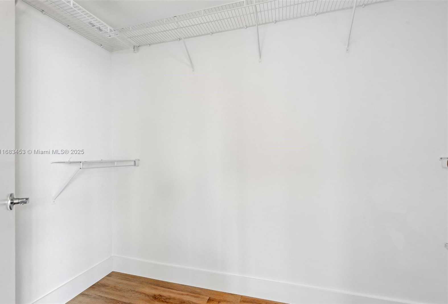Small Image of 244 BISCAYNE BLVD #2203, Miami Number 31