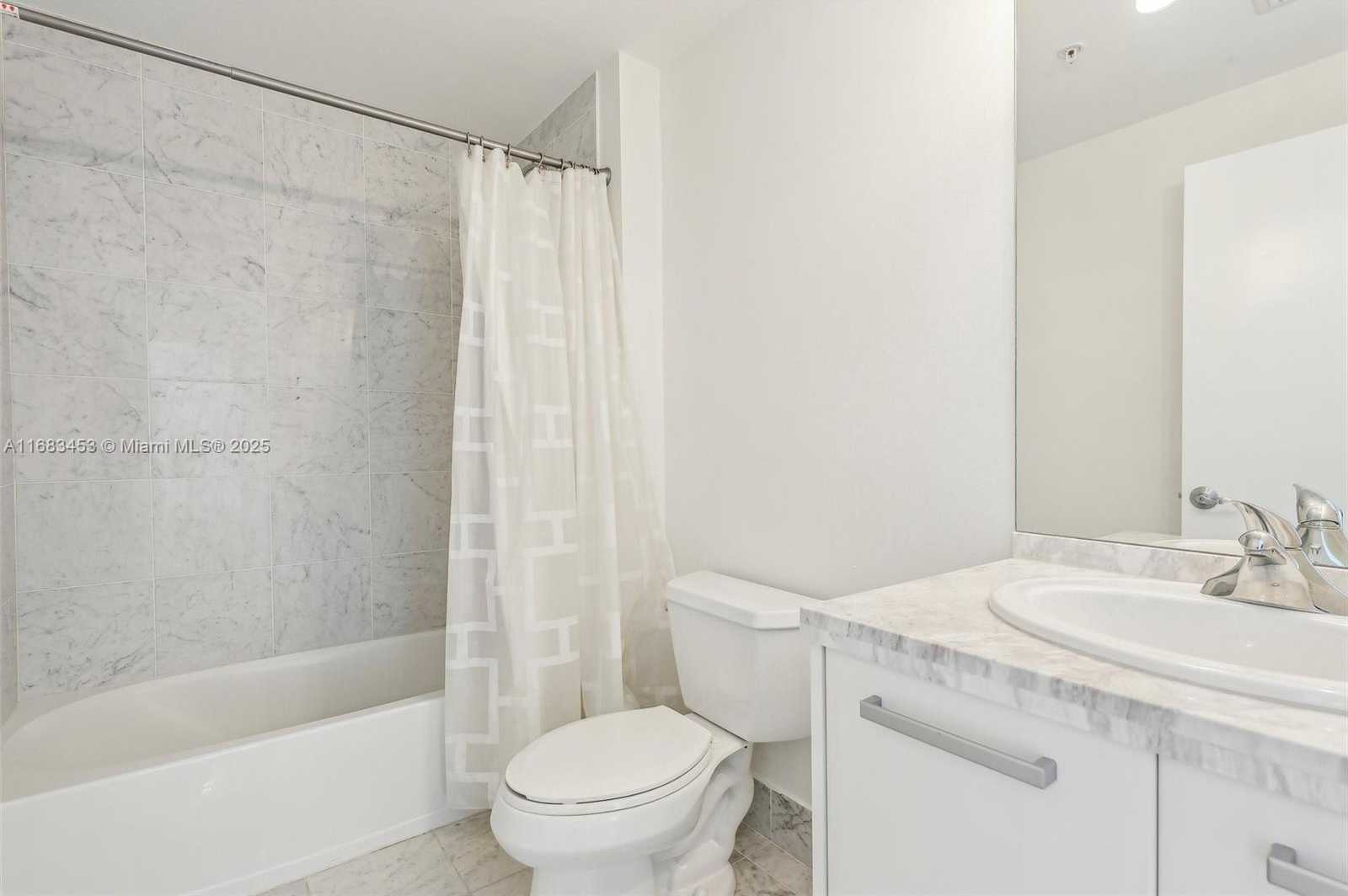 Small Image of 244 BISCAYNE BLVD #2203, Miami Number 43