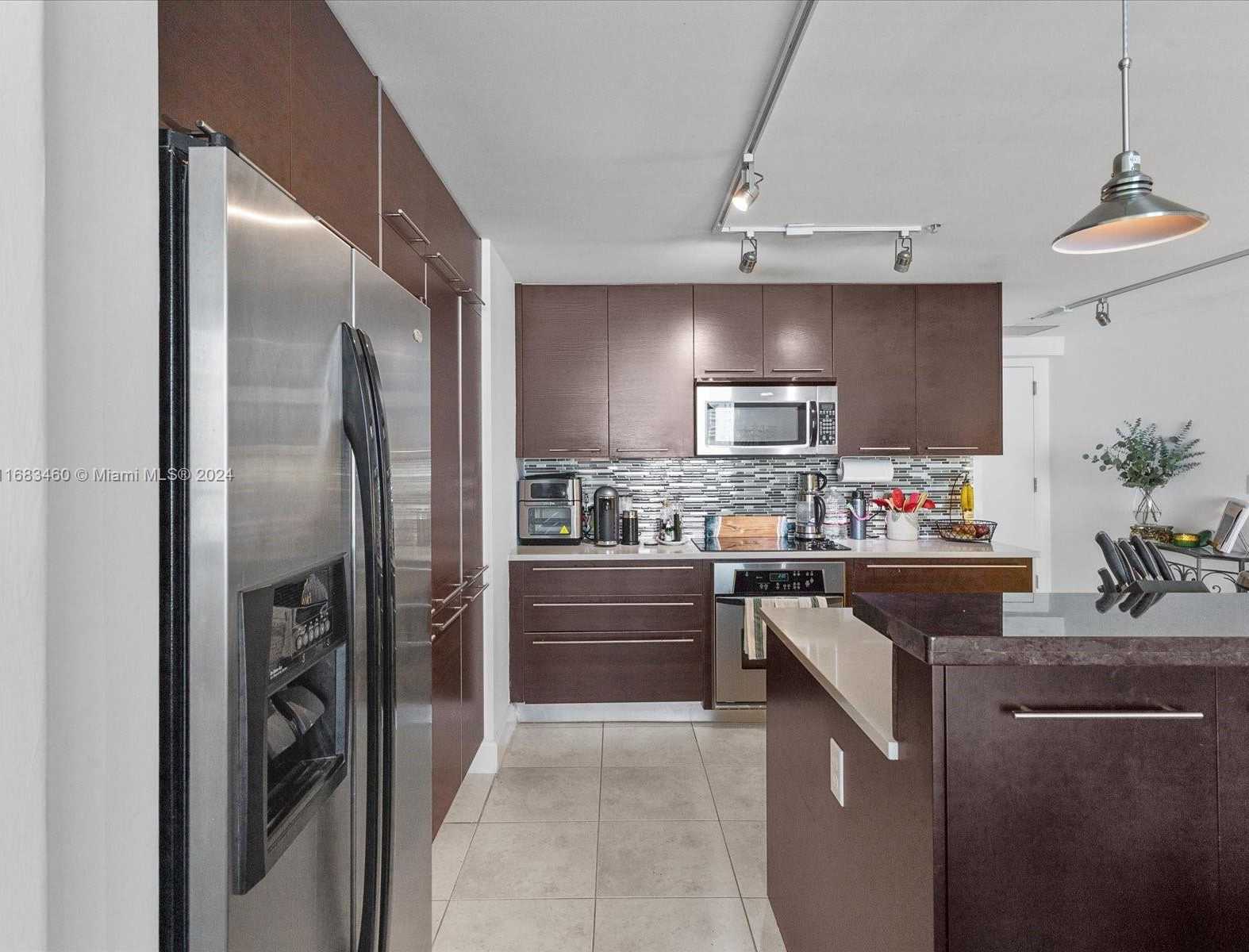 Small Image of 1900 NORTH BAYSHORE DR #1704, Miami Number 11