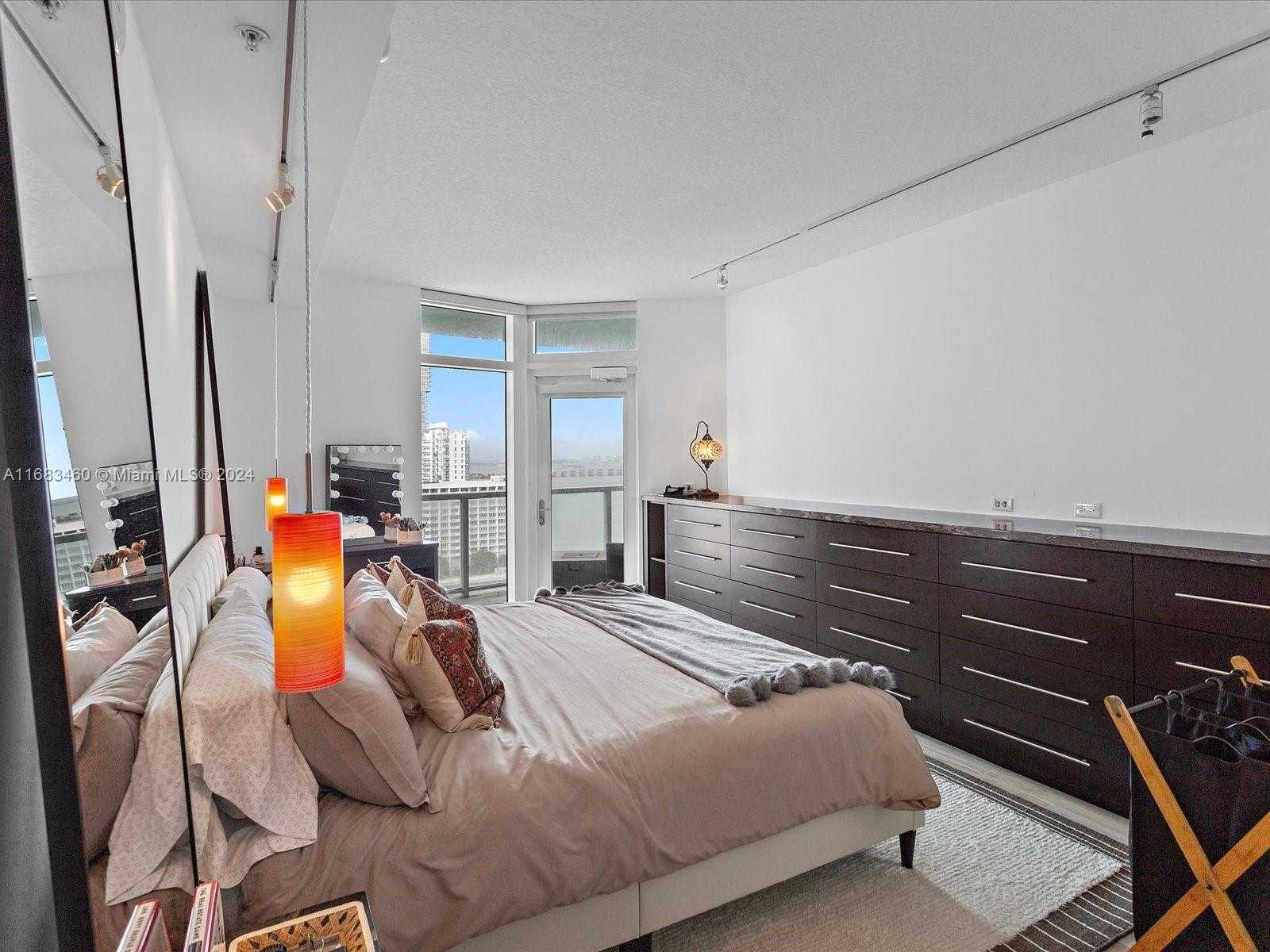 Small Image of 1900 NORTH BAYSHORE DR #1704, Miami Number 13