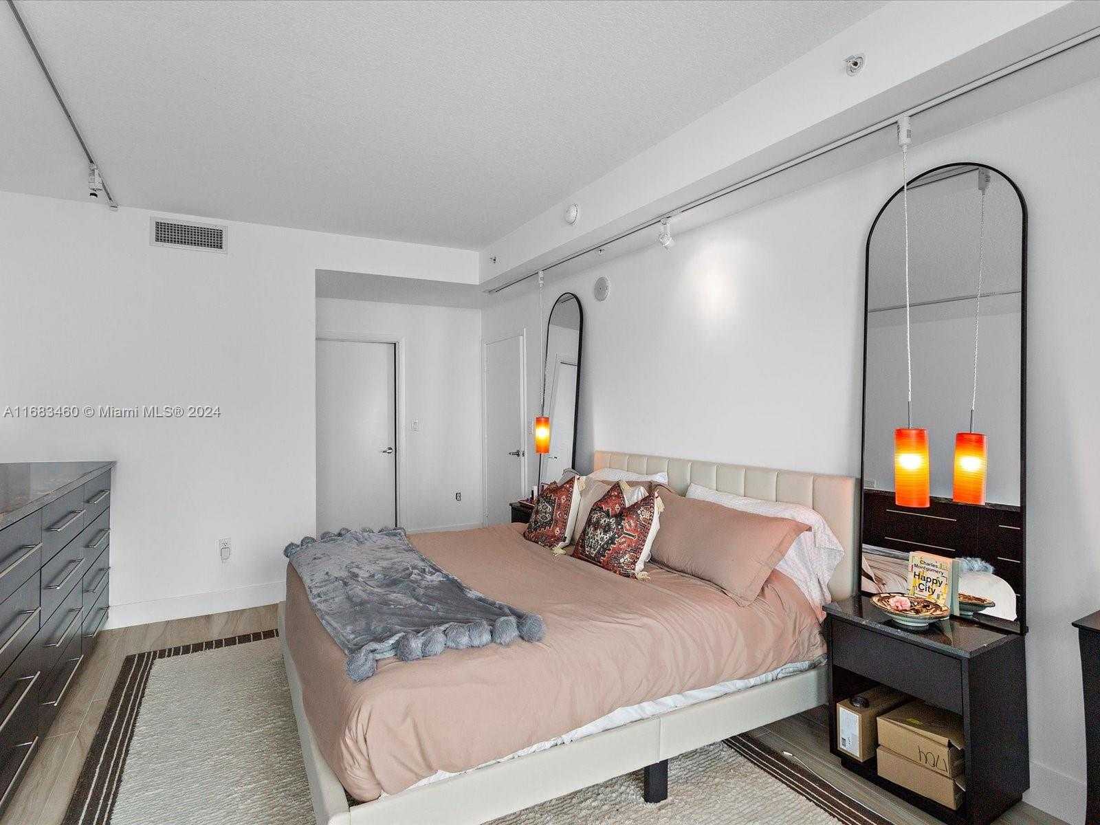 Small Image of 1900 NORTH BAYSHORE DR #1704, Miami Number 15