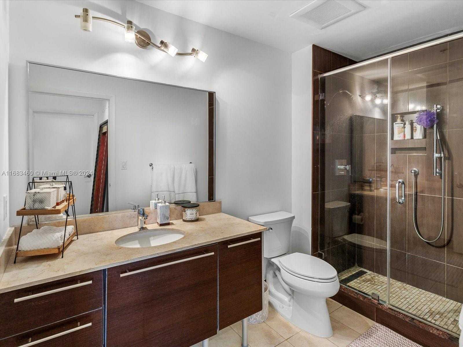 Small Image of 1900 NORTH BAYSHORE DR #1704, Miami Number 22