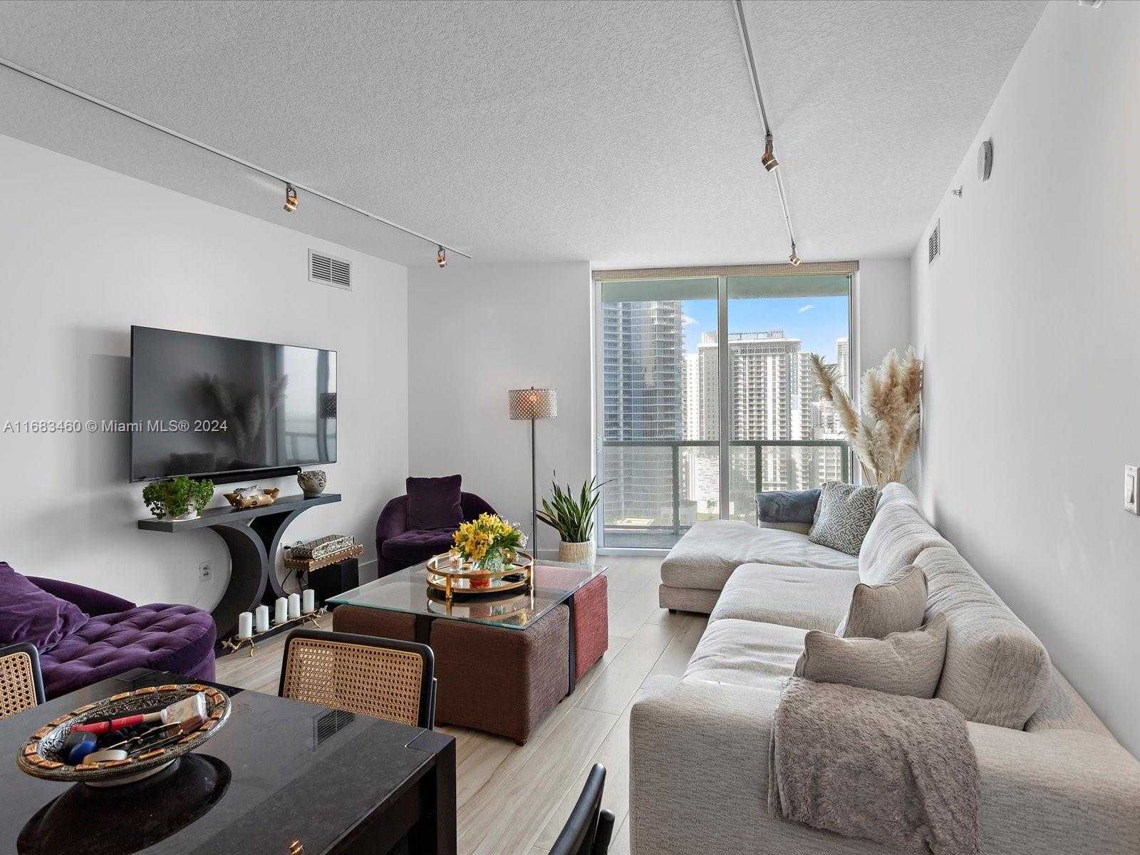 Small Image of 1900 NORTH BAYSHORE DR #1704, Miami Number 3
