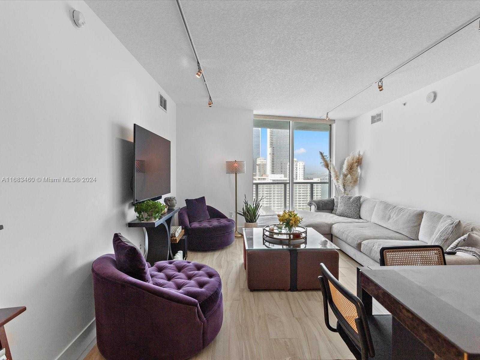 Small Image of 1900 NORTH BAYSHORE DR #1704, Miami Number 4