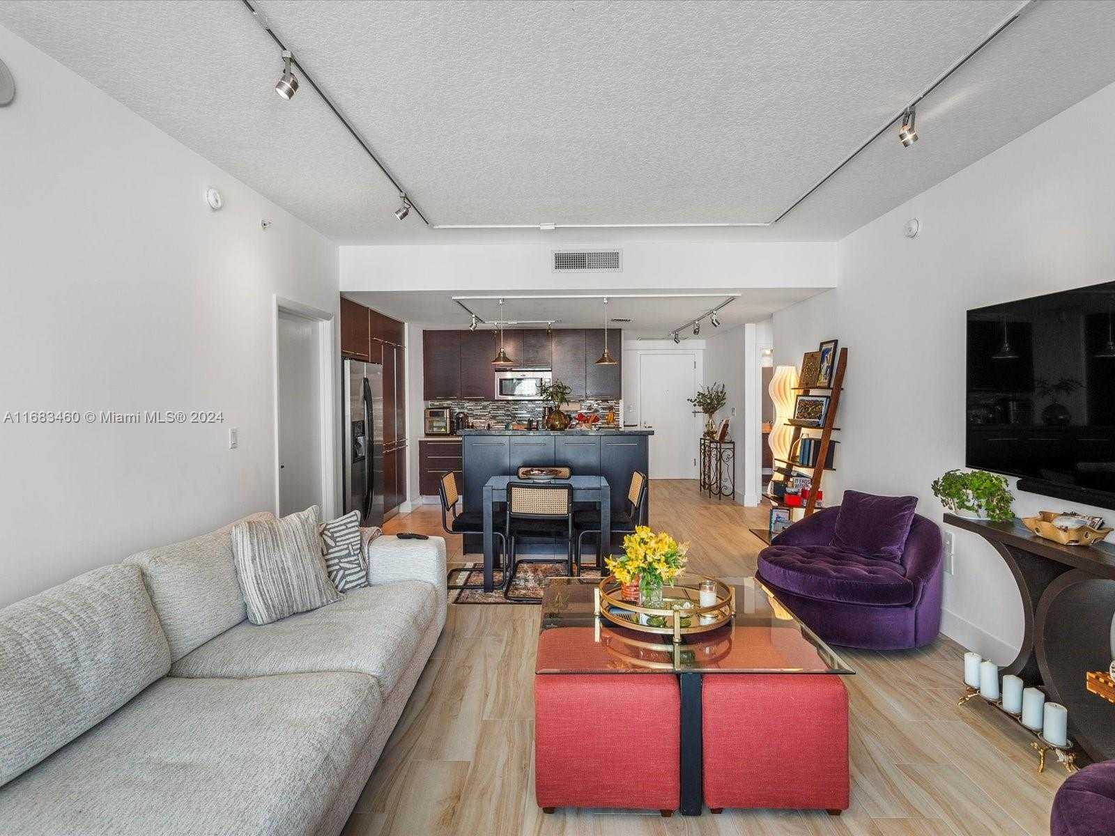 Small Image of 1900 NORTH BAYSHORE DR #1704, Miami Number 5