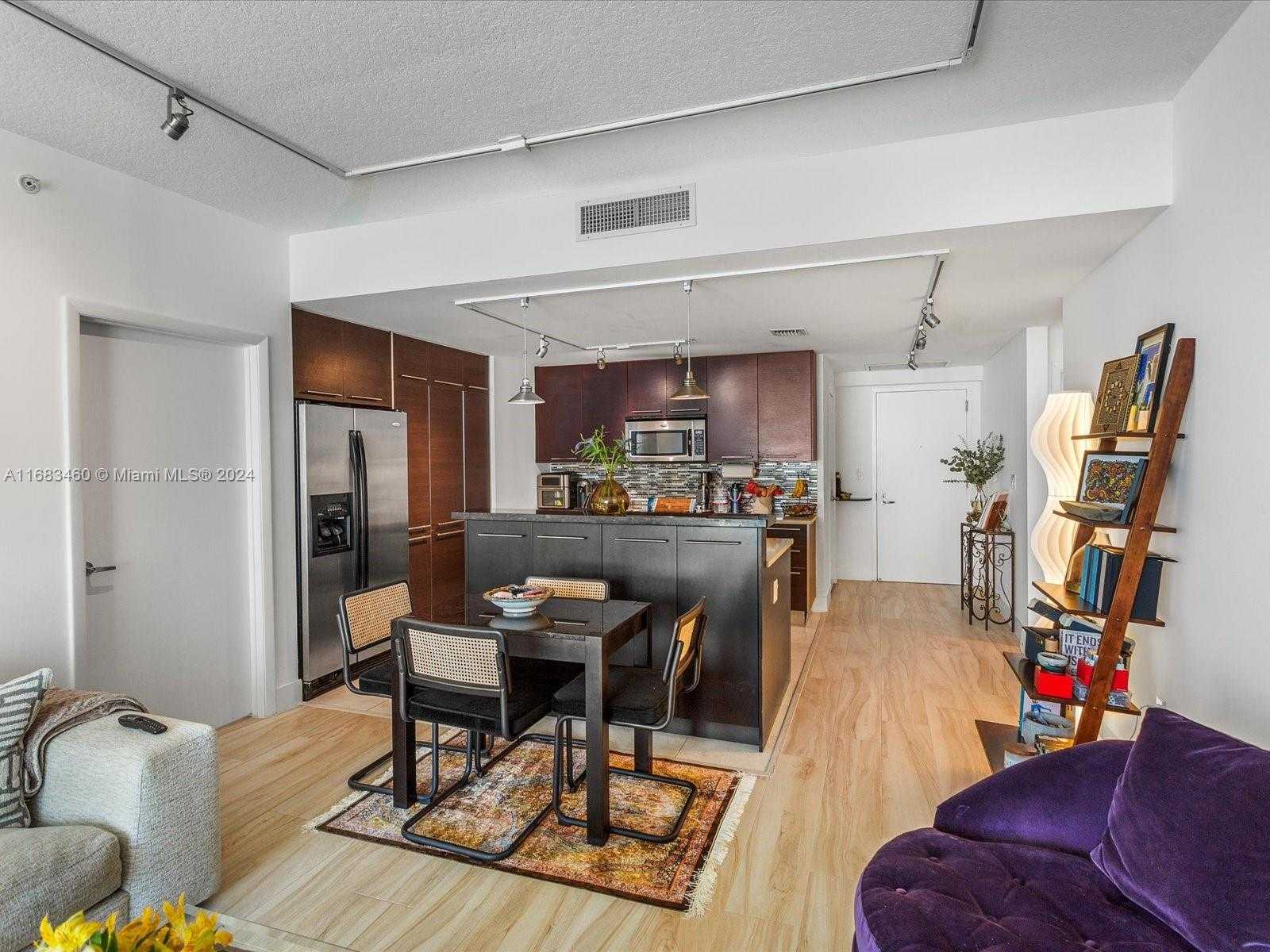 Small Image of 1900 NORTH BAYSHORE DR #1704, Miami Number 6