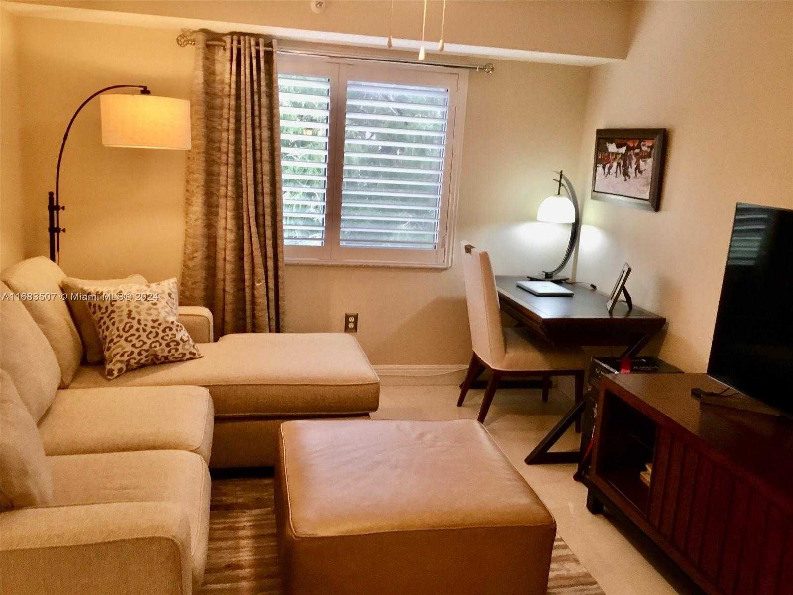 Small Image of 2334 SOUTH CYPRESS BEND DR #501, Pompano Beach Number 10