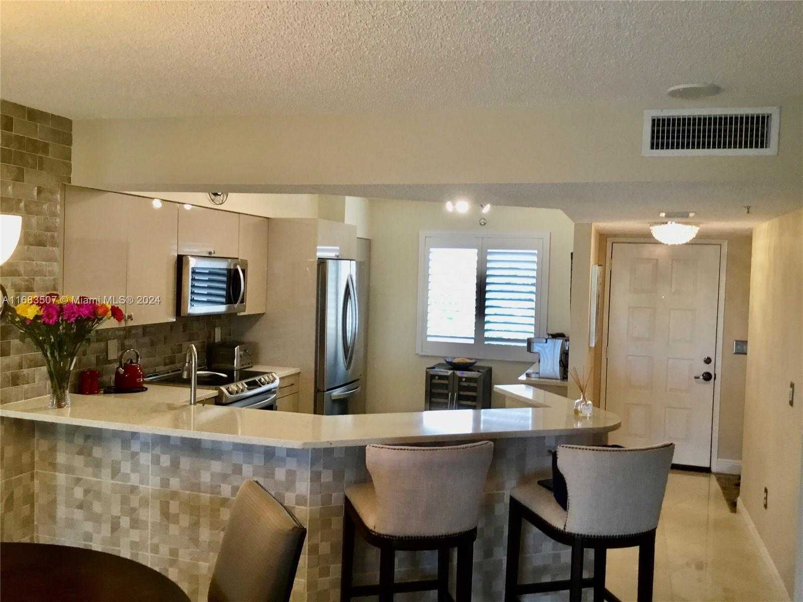 Small Image of 2334 SOUTH CYPRESS BEND DR #501, Pompano Beach Number 2