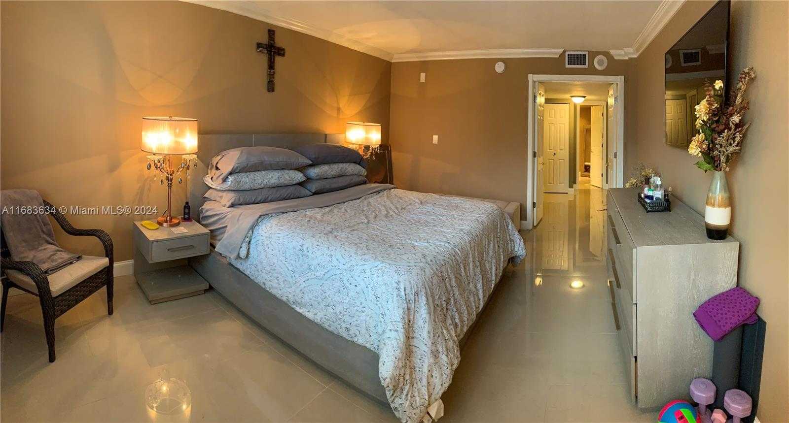 Small Image of 1865 SOUTH OCEAN DR #17F, Hallandale Beach Number 7