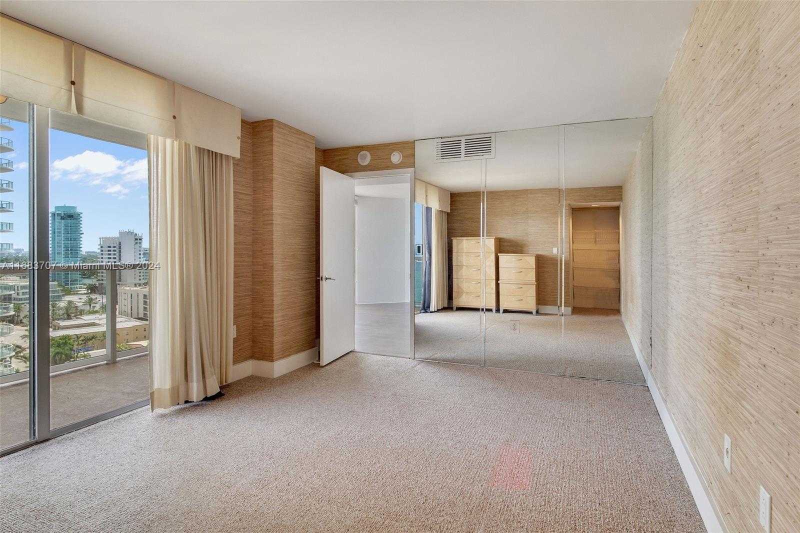 Small Image of 6423 COLLINS AVE #1504, Miami Beach Number 17