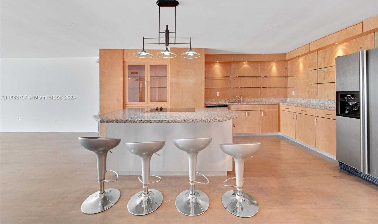 Small Image of 6423 COLLINS AVE #1504, Miami Beach Number 7