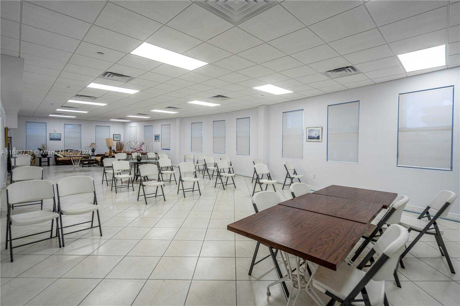Small Image of 6969 COLLINS AVENUE #1502, Miami Beach Number 21
