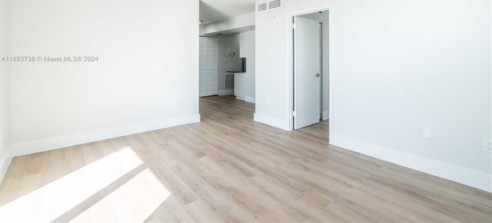 Small Image of 6969 COLLINS AVENUE #1502, Miami Beach Number 8