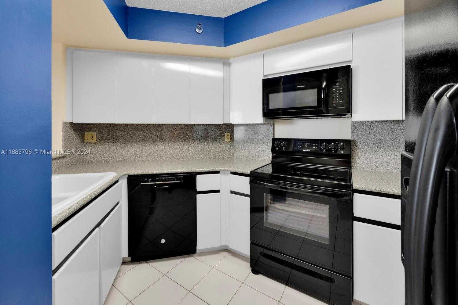 Small Image of 6767 COLLINS AVE #706, Miami Beach Number 16