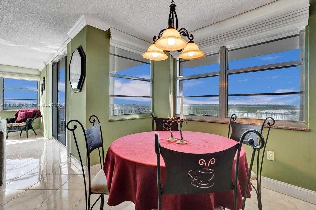 Small Image of 18011 BISCAYNE BLVD #1705, Aventura Number 10