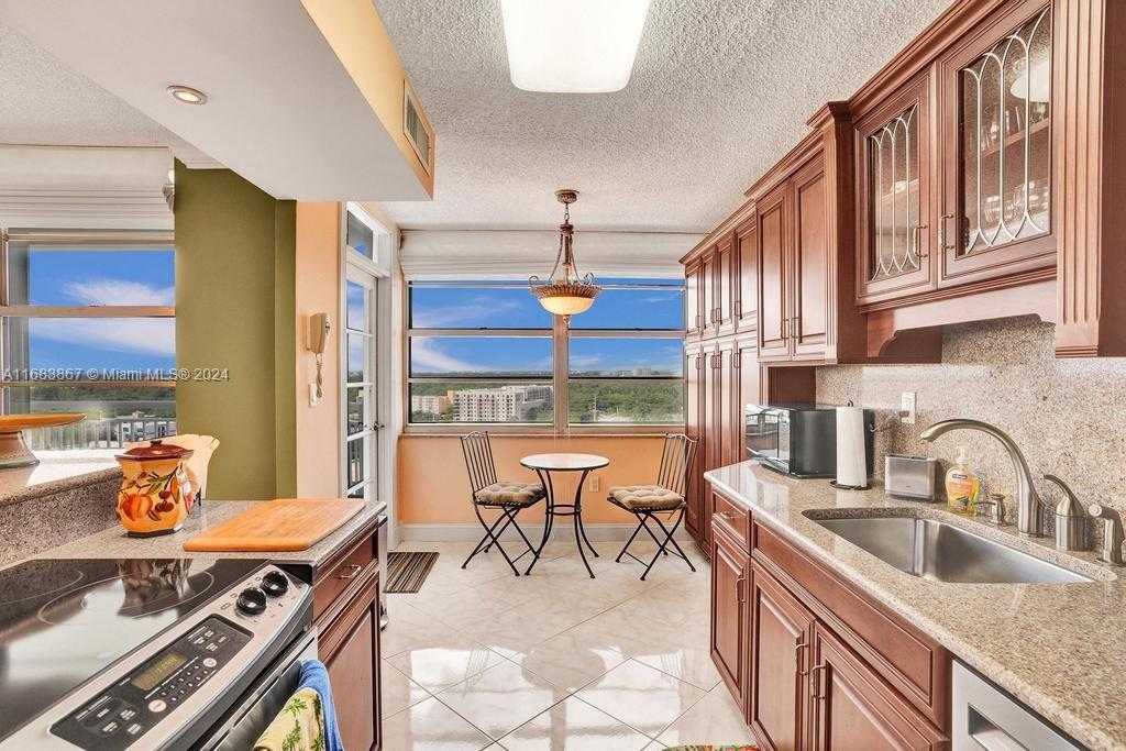 Small Image of 18011 BISCAYNE BLVD #1705, Aventura Number 14