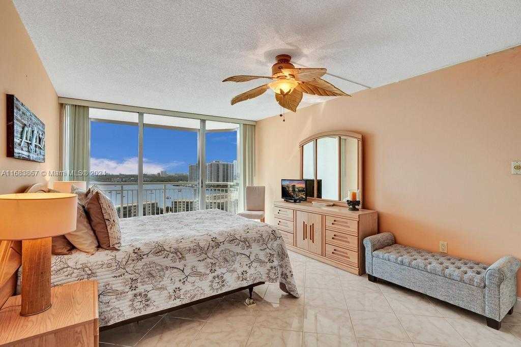 Small Image of 18011 BISCAYNE BLVD #1705, Aventura Number 19