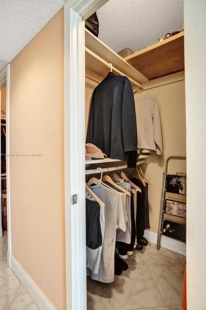 Small Image of 18011 BISCAYNE BLVD #1705, Aventura Number 27