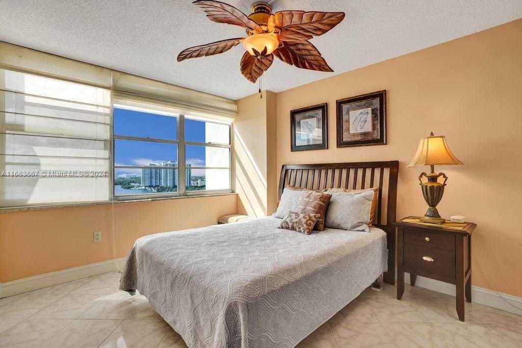 Small Image of 18011 BISCAYNE BLVD #1705, Aventura Number 28