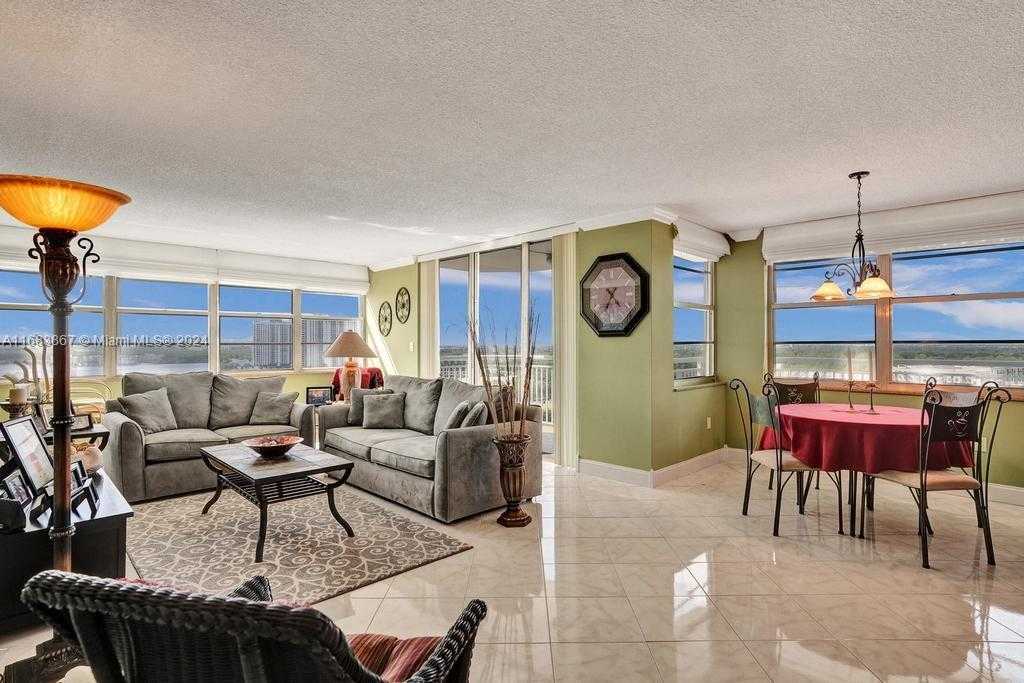 Small Image of 18011 BISCAYNE BLVD #1705, Aventura Number 3
