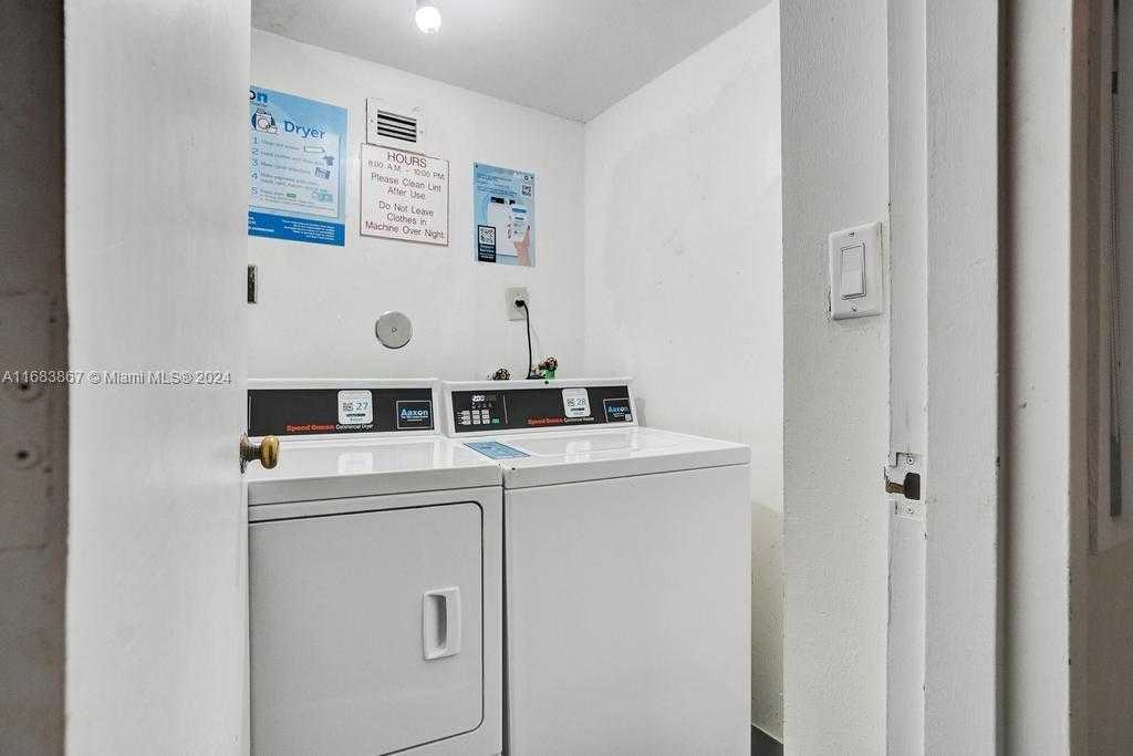 Small Image of 18011 BISCAYNE BLVD #1705, Aventura Number 41