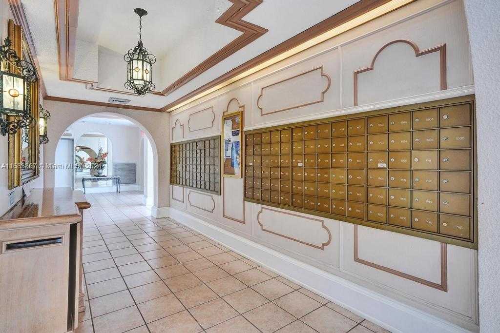 Small Image of 18011 BISCAYNE BLVD #1705, Aventura Number 43