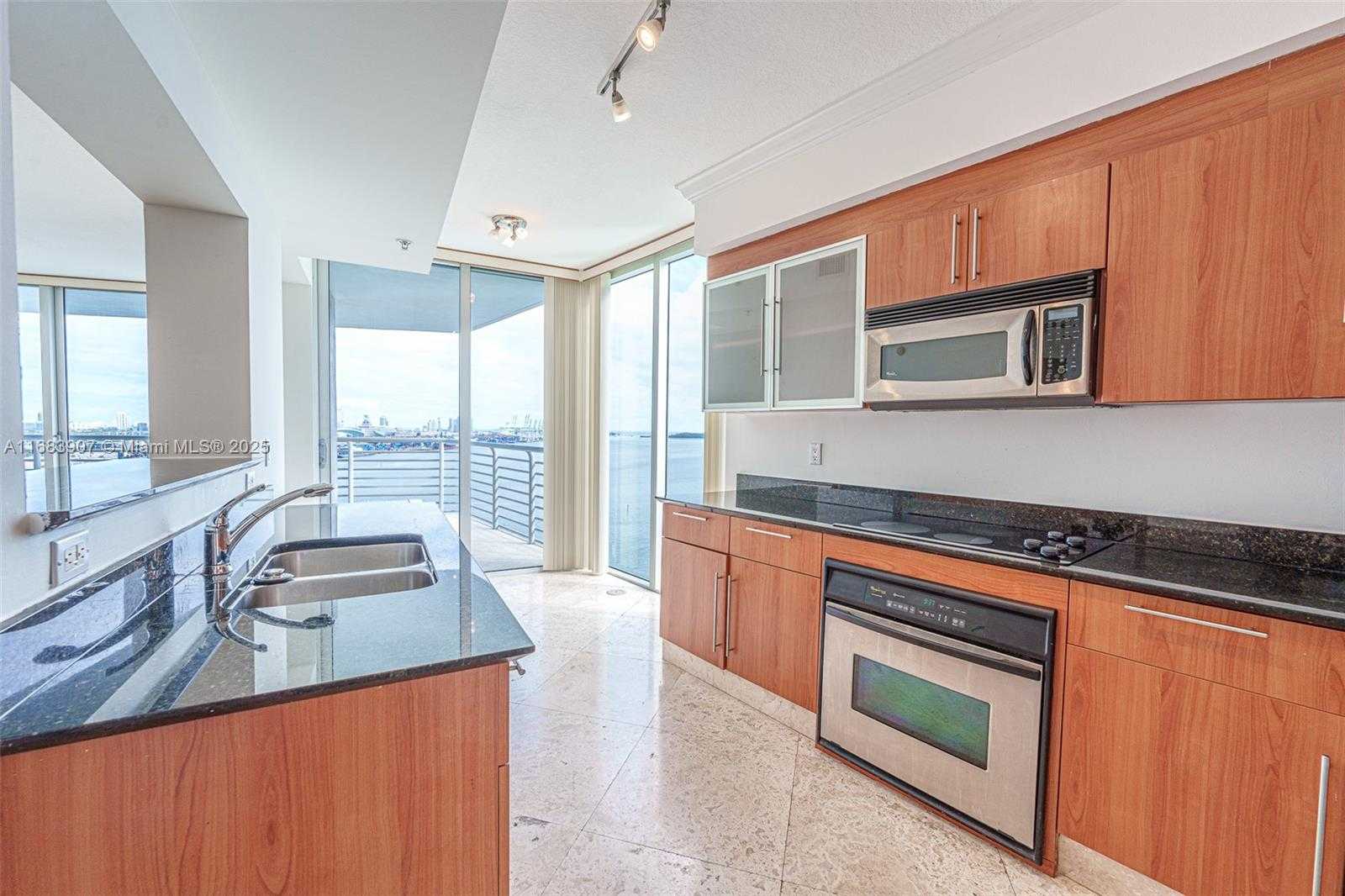 Small Image of 335 SOUTH BISCAYNE BLVD #2009, Miami Number 19