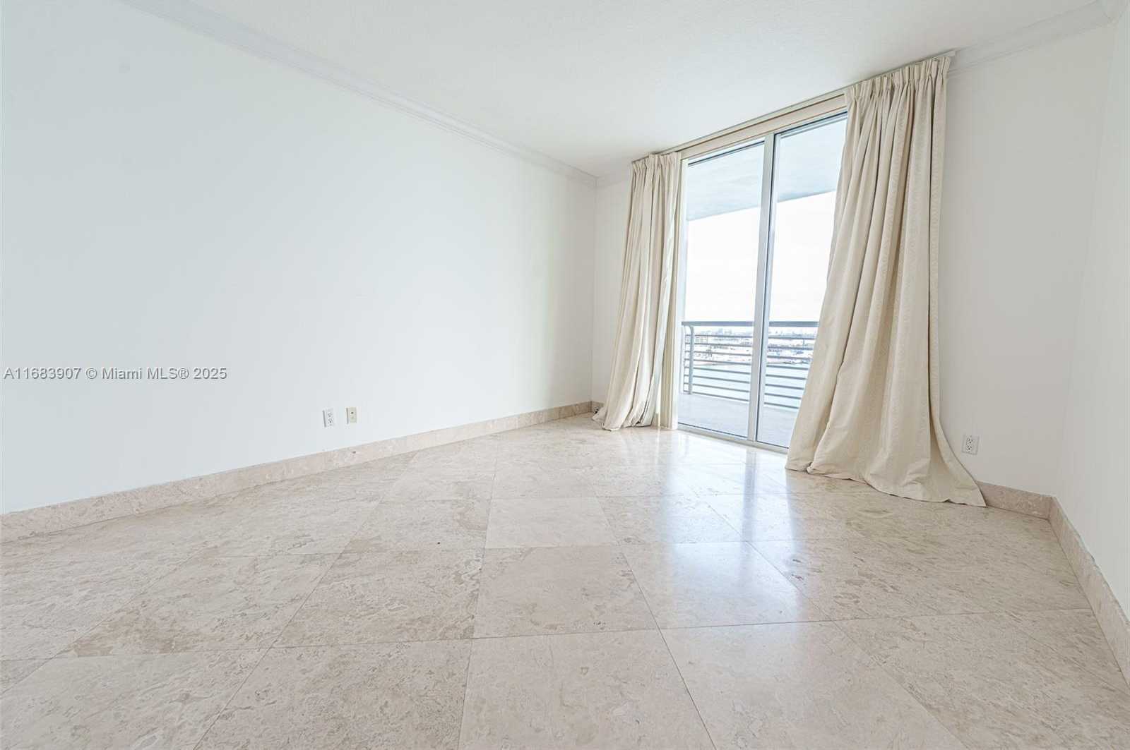 Small Image of 335 SOUTH BISCAYNE BLVD #2009, Miami Number 22