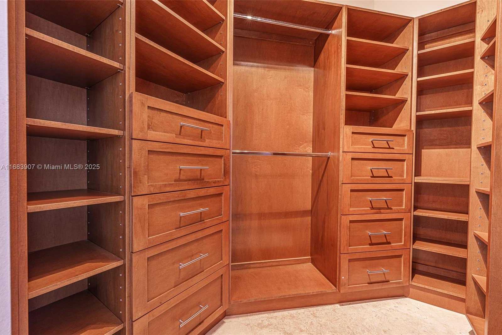 Small Image of 335 SOUTH BISCAYNE BLVD #2009, Miami Number 25