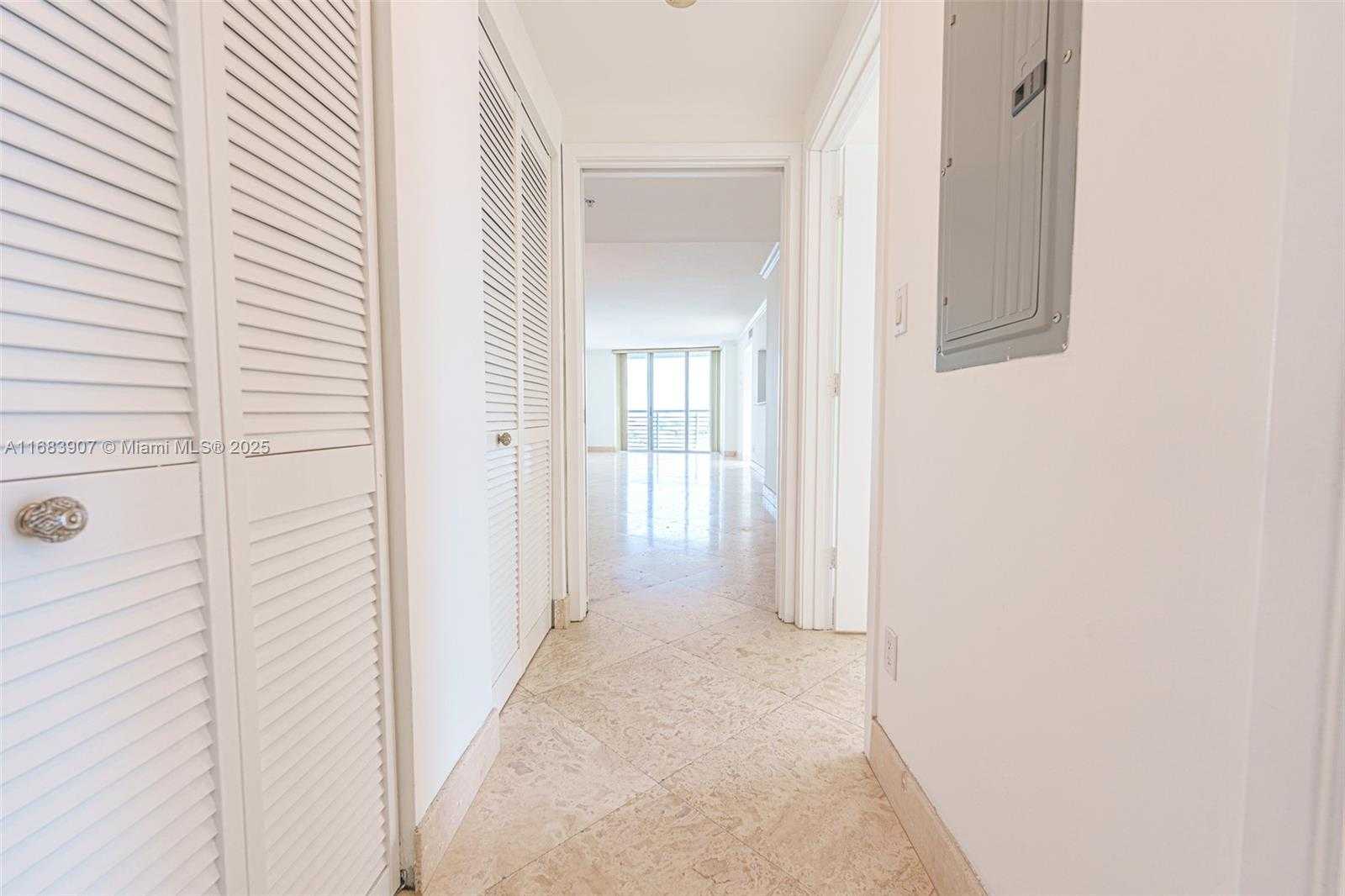 Small Image of 335 SOUTH BISCAYNE BLVD #2009, Miami Number 39