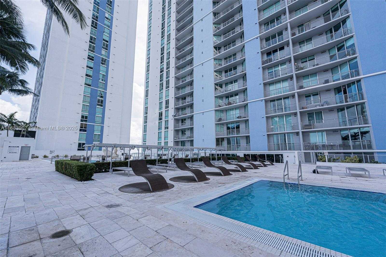 Small Image of 335 SOUTH BISCAYNE BLVD #2009, Miami Number 45