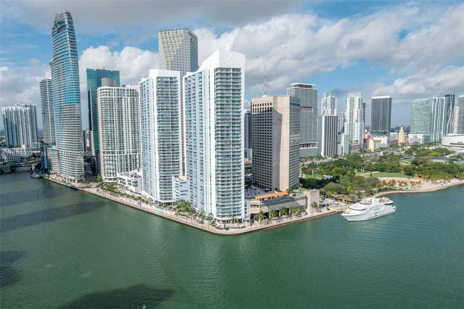 Small Image of 335 SOUTH BISCAYNE BLVD #2009, Miami Number 48