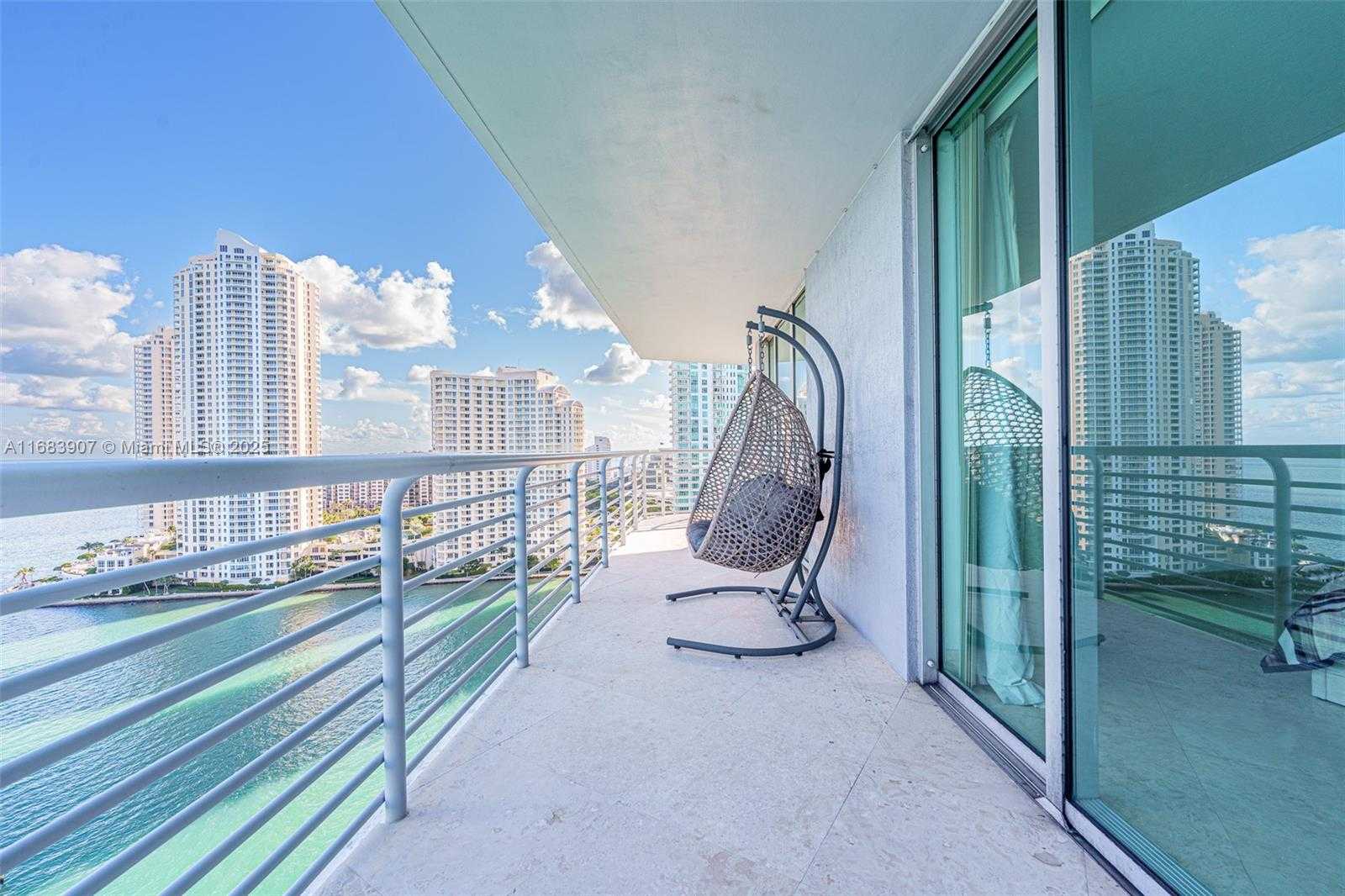 Small Image of 335 SOUTH BISCAYNE BLVD #2009, Miami Number 5