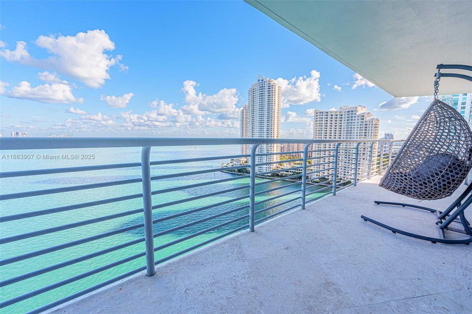 Small Image of 335 SOUTH BISCAYNE BLVD #2009, Miami Number 6