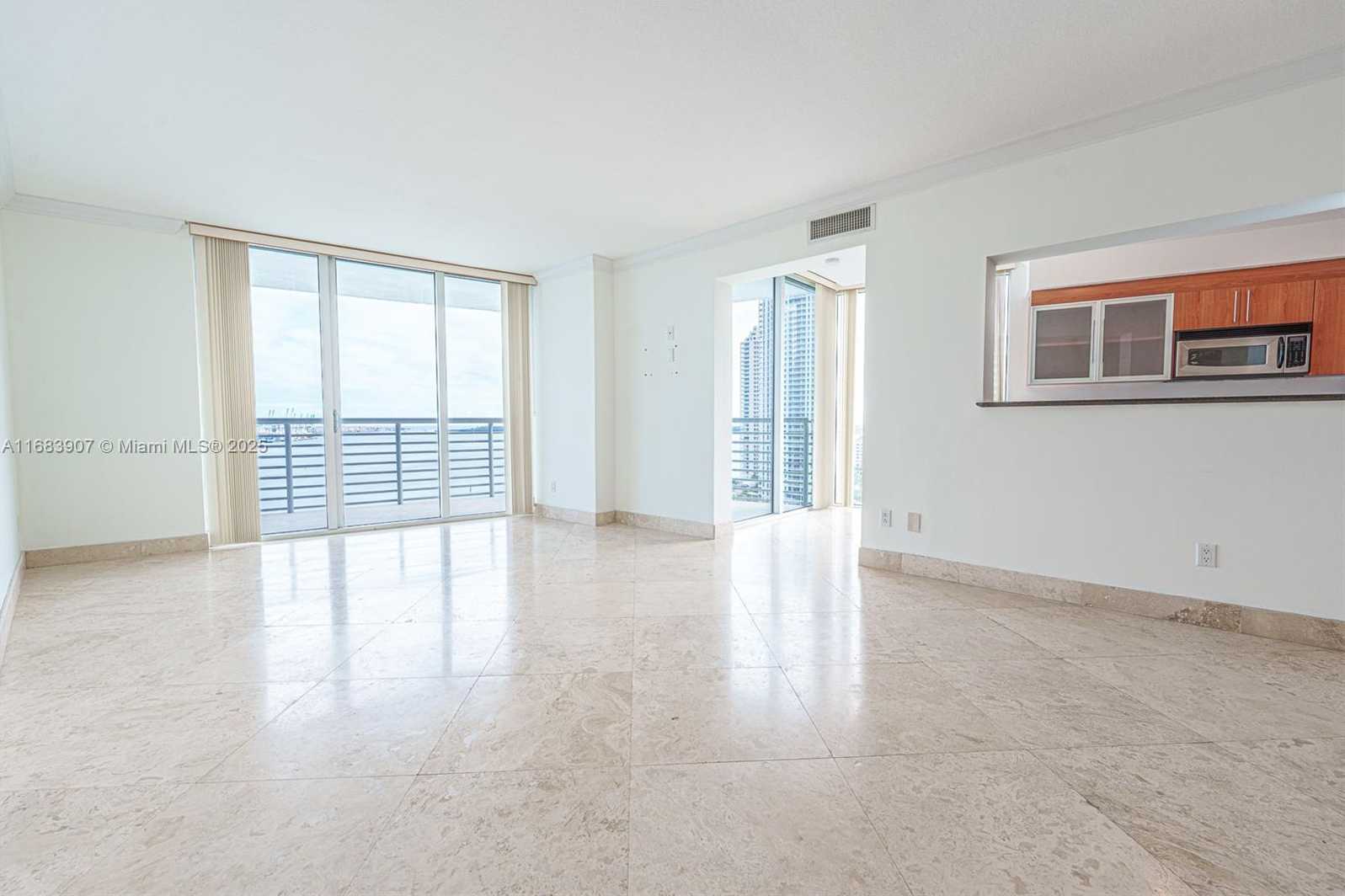 Small Image of 335 SOUTH BISCAYNE BLVD #2009, Miami Number 9