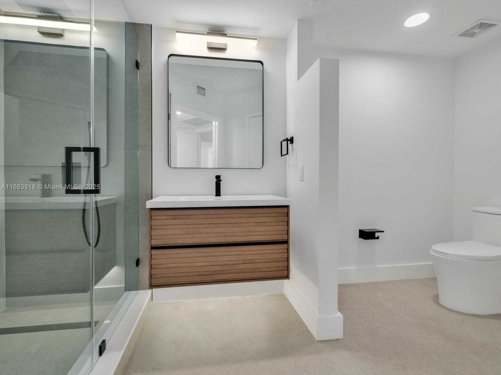 Small Image of 1330 WEST AVE #1511, Miami Beach Number 10