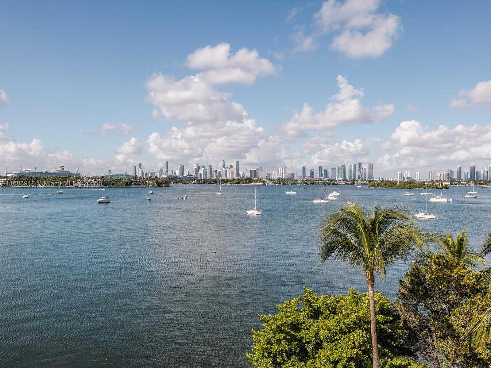 Small Image of 1330 WEST AVE #1511, Miami Beach Number 14