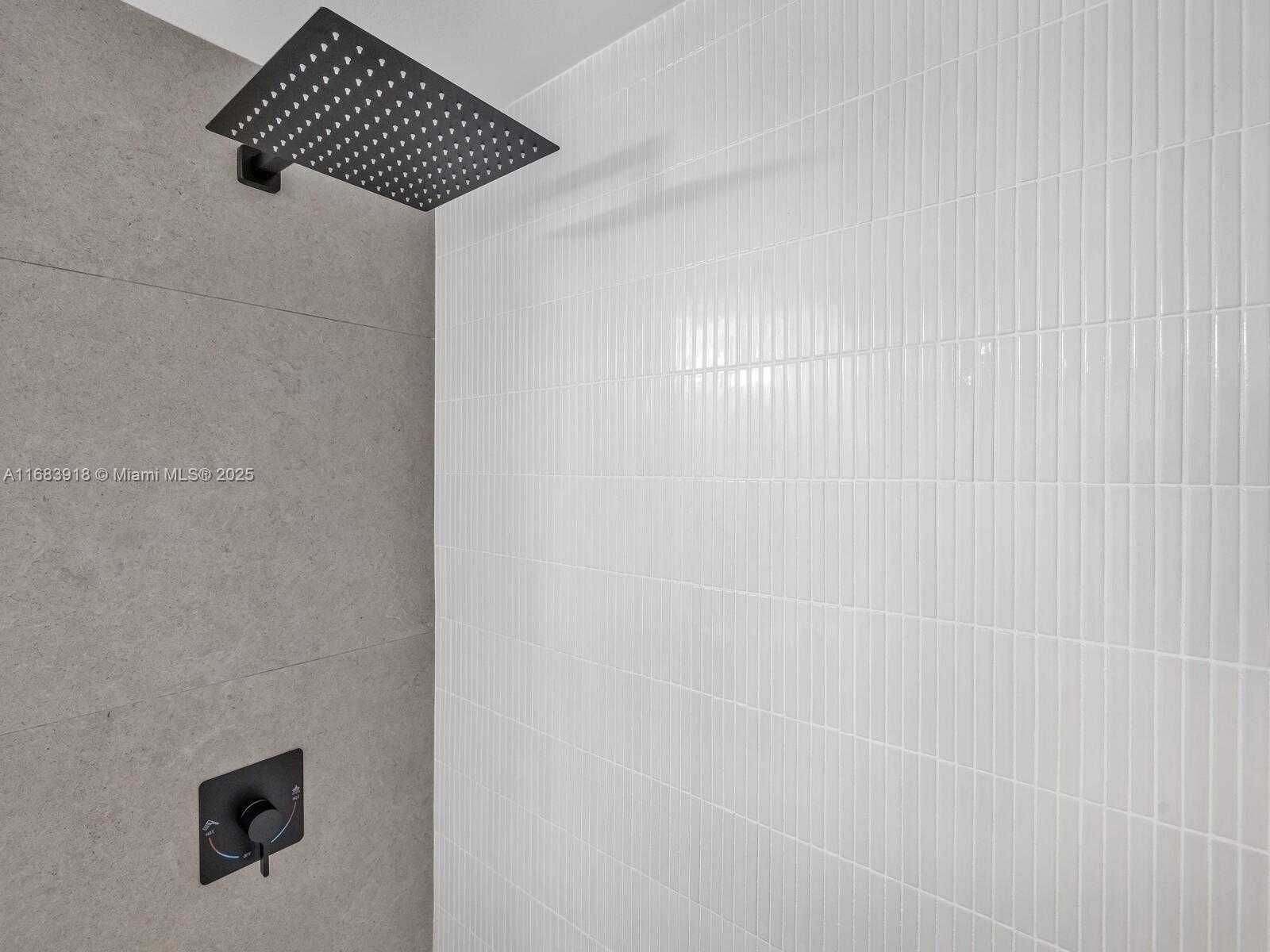 Small Image of 1330 WEST AVE #1511, Miami Beach Number 25