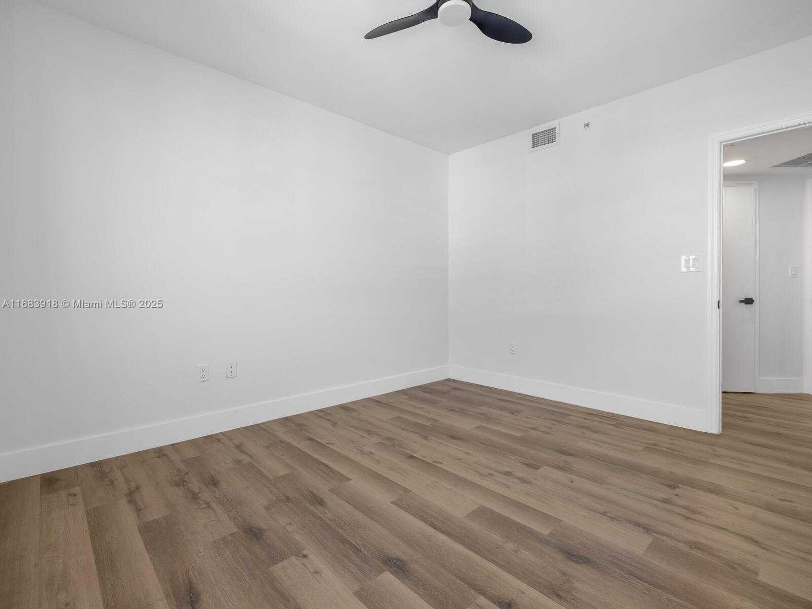 Small Image of 1330 WEST AVE #1511, Miami Beach Number 38