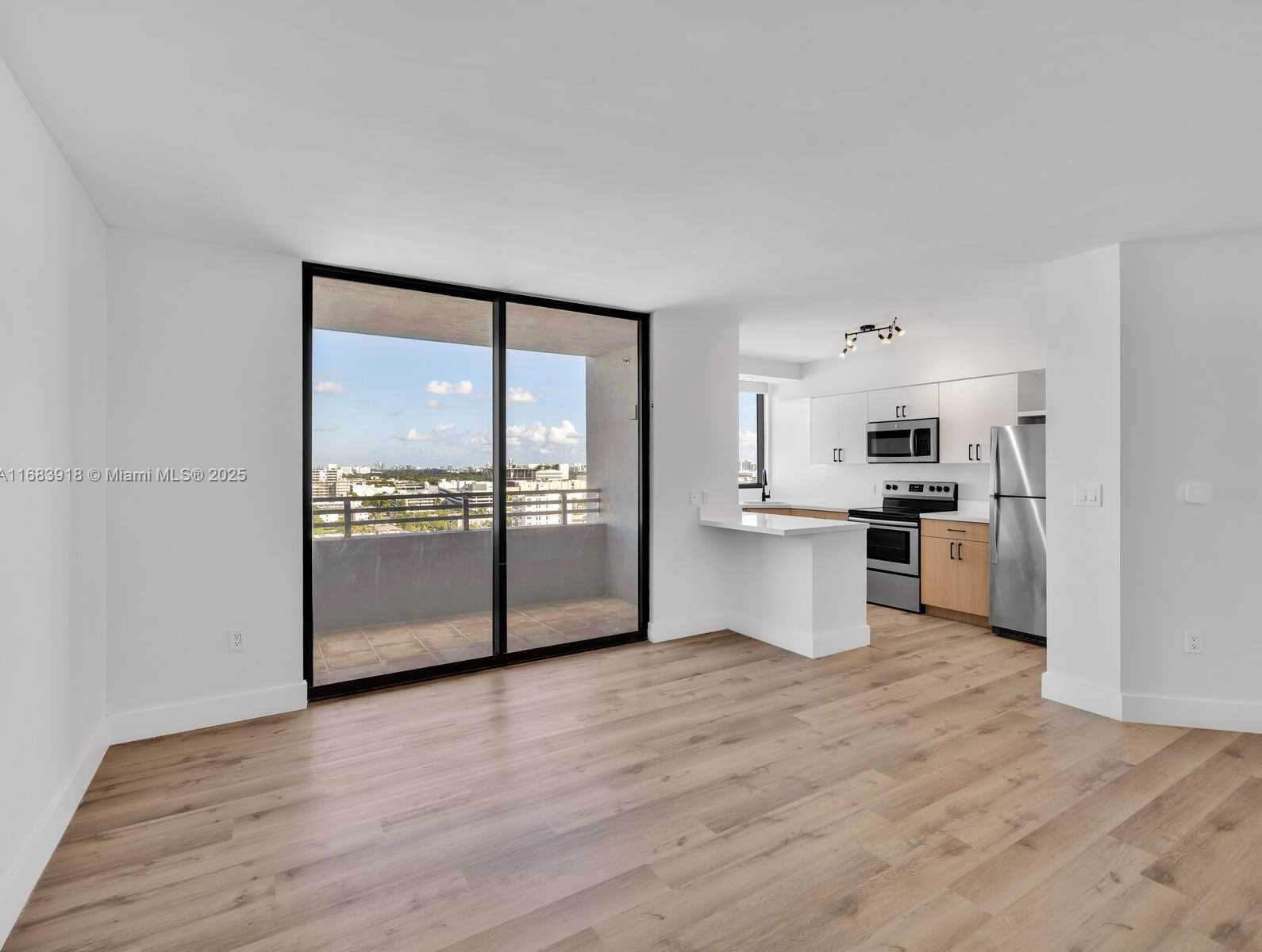 Small Image of 1330 WEST AVE #1511, Miami Beach Number 5
