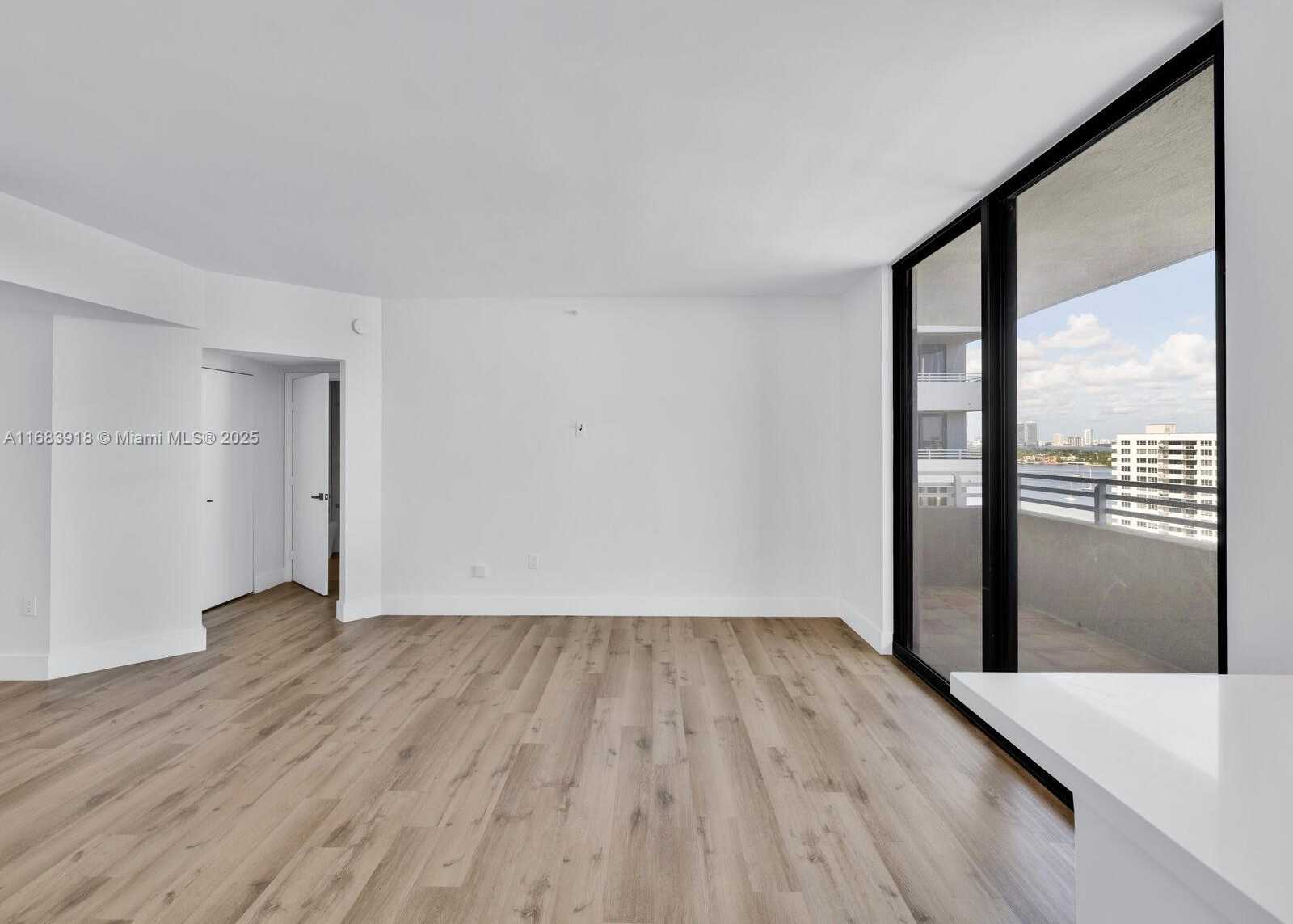 Small Image of 1330 WEST AVE #1511, Miami Beach Number 7