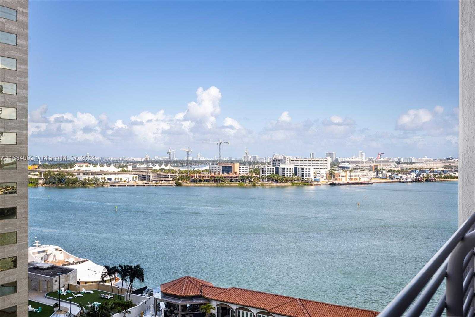 Small Image of 335 SOUTH BISCAYNE BLVD #1502, Miami Number 7
