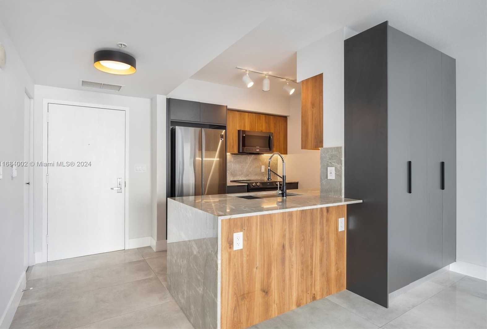 Small Image of 335 SOUTH BISCAYNE BLVD #1502, Miami Number 8
