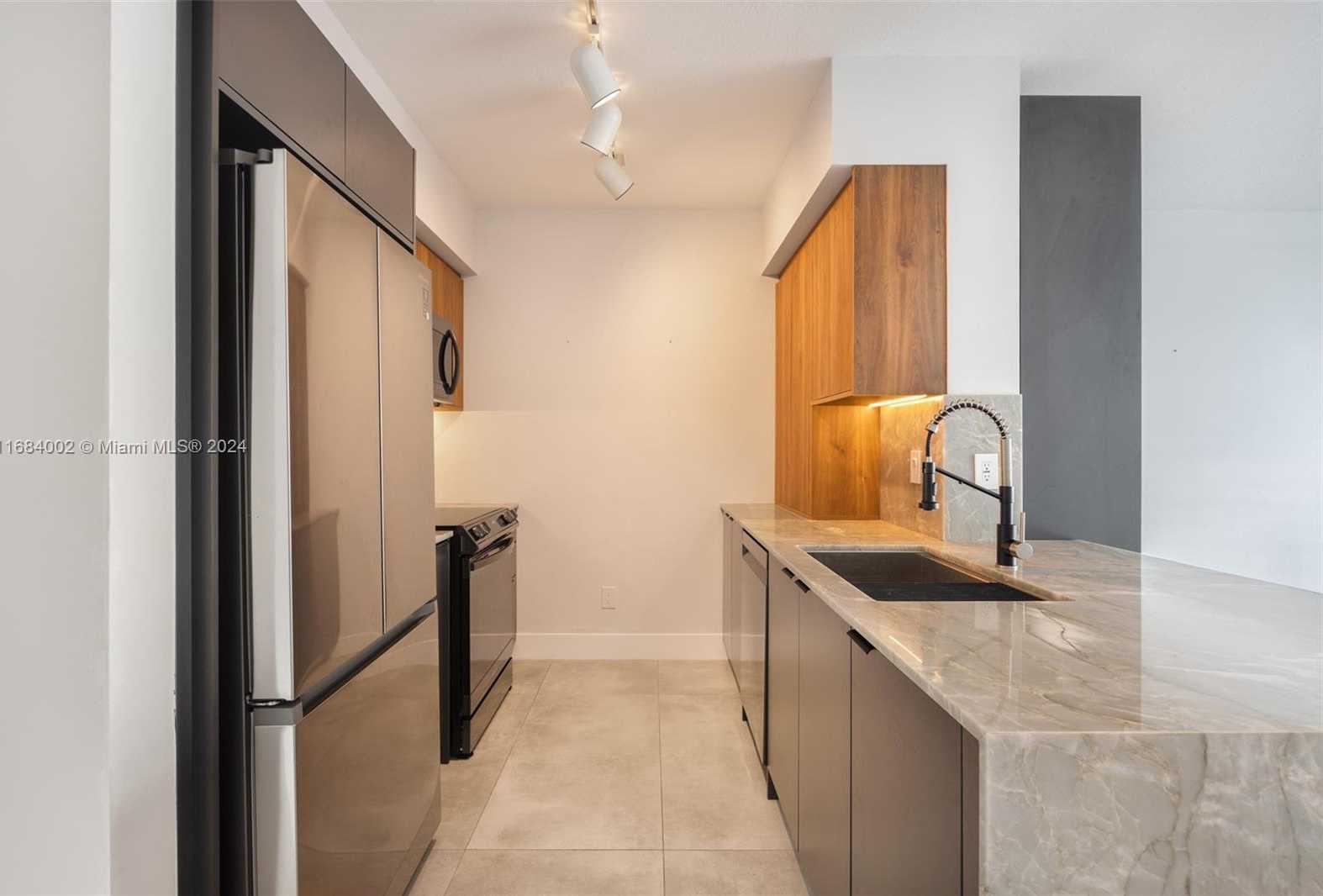 Small Image of 335 SOUTH BISCAYNE BLVD #1502, Miami Number 9