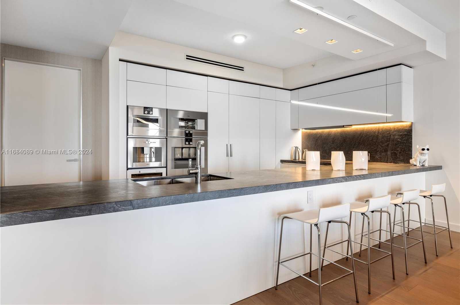 Small Image of 7065 FISHER ISLAND DR #7065, Miami Beach Number 23