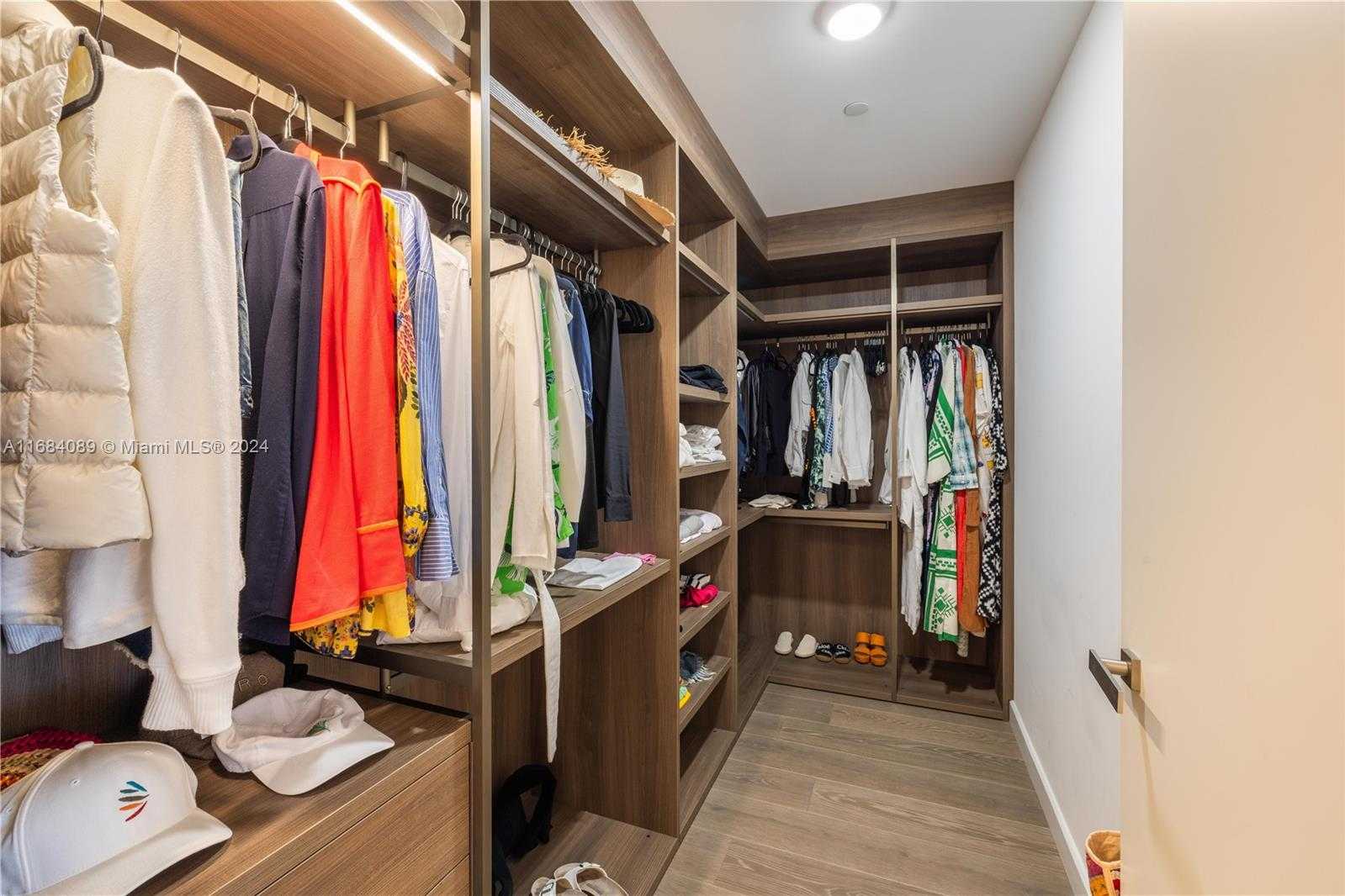 Small Image of 7065 FISHER ISLAND DR #7065, Miami Beach Number 32