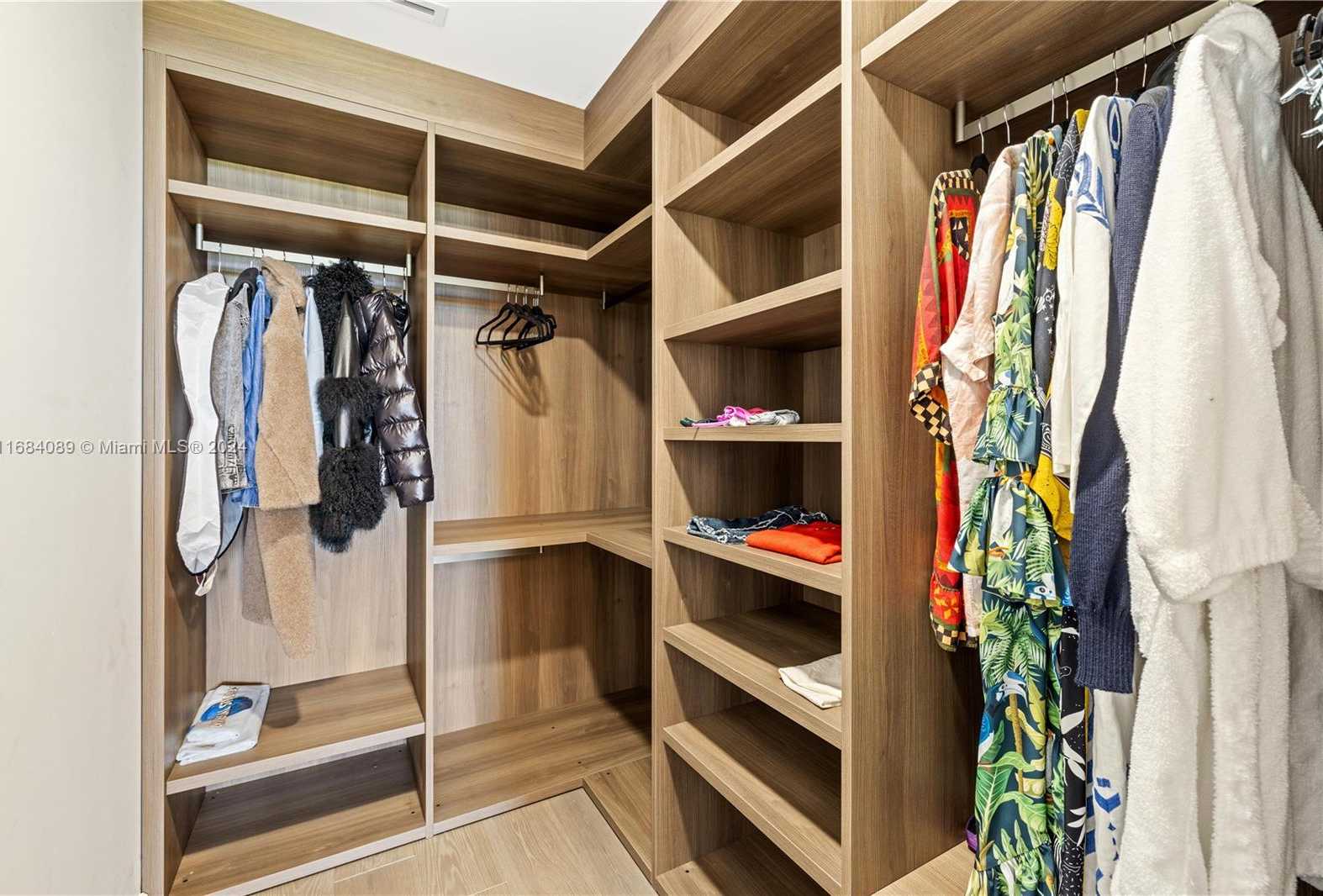 Small Image of 7065 FISHER ISLAND DR #7065, Miami Beach Number 45