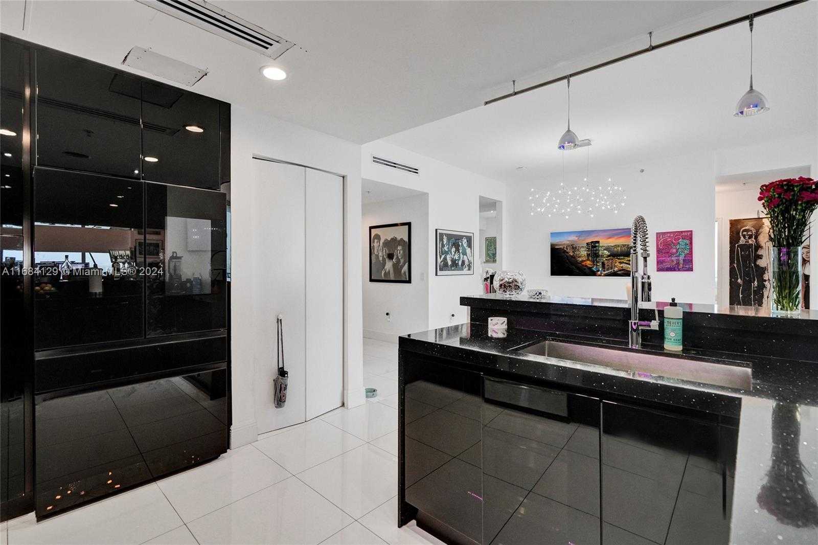 Small Image of 7901 HISPANOLA AVE #1601, North Bay Village Number 10