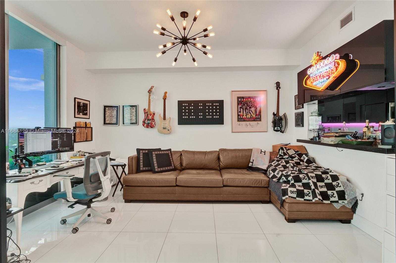Small Image of 7901 HISPANOLA AVE #1601, North Bay Village Number 19